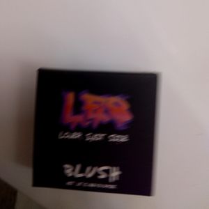 LES Blush in skyline